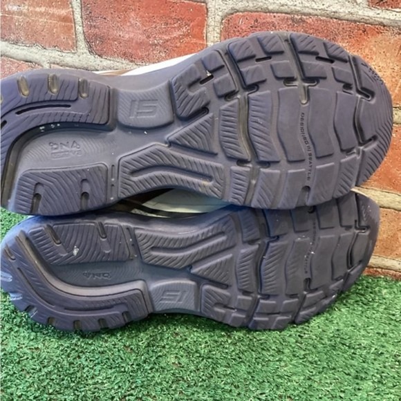 Brooks Ghost 15 Women's Running Shoes - Womens size 11 WIDE - Picture 5 of 6